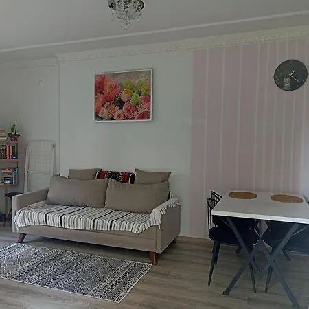 Emniyet Sokak Apartment *