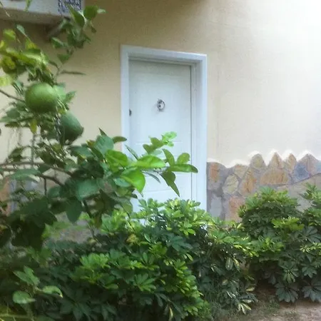 Emniyet Sokak Apartment *
